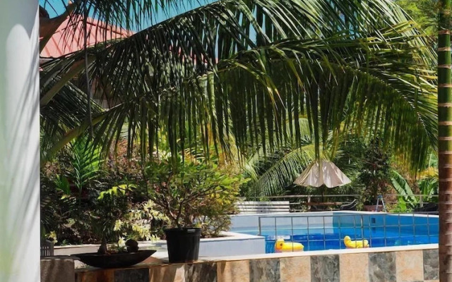 DD Villa & Serenity Cottages