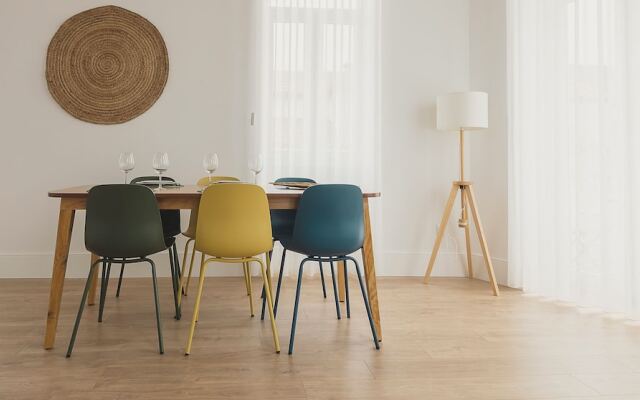 Vibrant Porto Apartments-Heroismo Metro