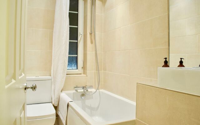 Central 1 Bedroom Flat Next to Tower Bridge