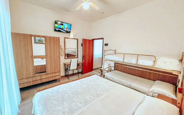 Hotel Sara - 4 Guests Room - n 1