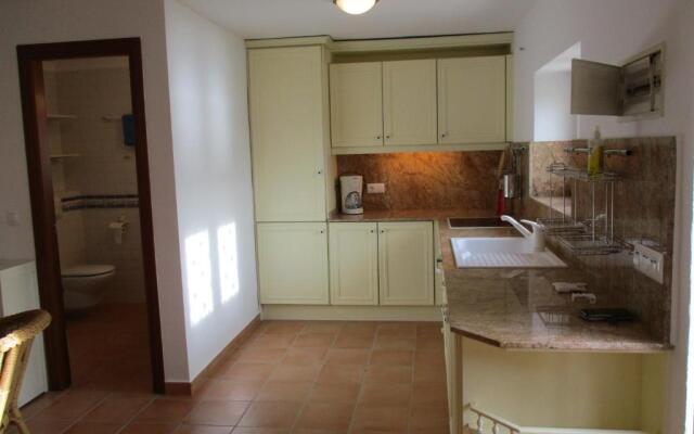 1. Meeresline Villa mit privat Pool