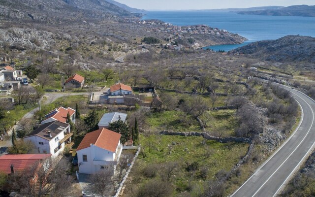 Secluded Holiday Home in Cesarica, Karlobag Near the Sea