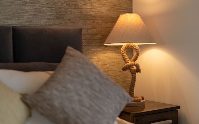 Hiraeth - Luxury Lodge With Hot Tub Close to Beach