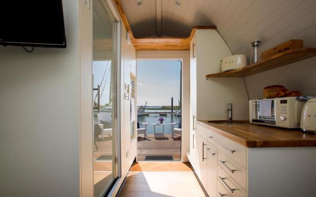 Samphire Ark 900 Boat