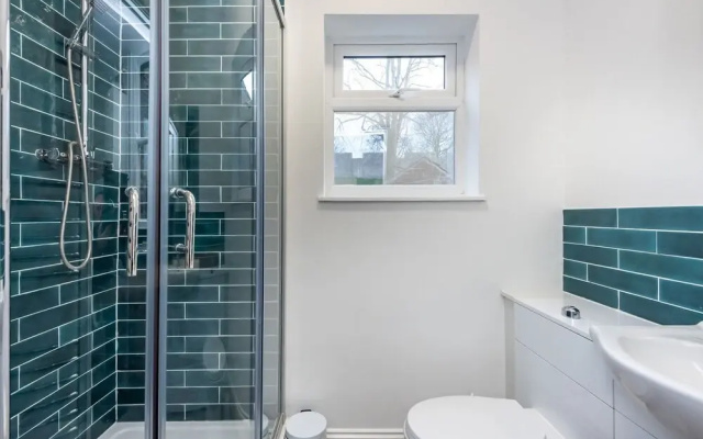 Newly Renovated & Moden Facing Ancient City Walls