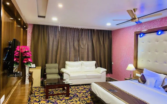 Hotel Vishnu Empire
