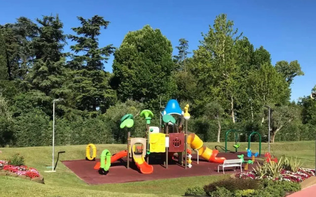 Sisan Family Resort