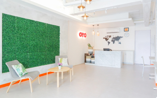 OYO 281 Hotelo