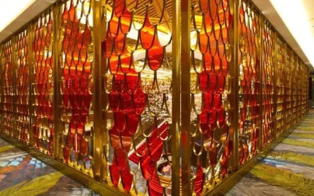 Pula Hotel (Yulin Jincheng Center Pedestrian Street)