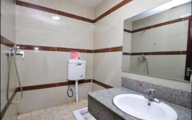 Qujing Agricultural Materials Hotel