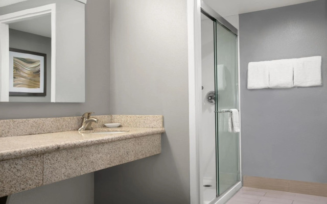 Courtyard by Marriott Lafayette Airport