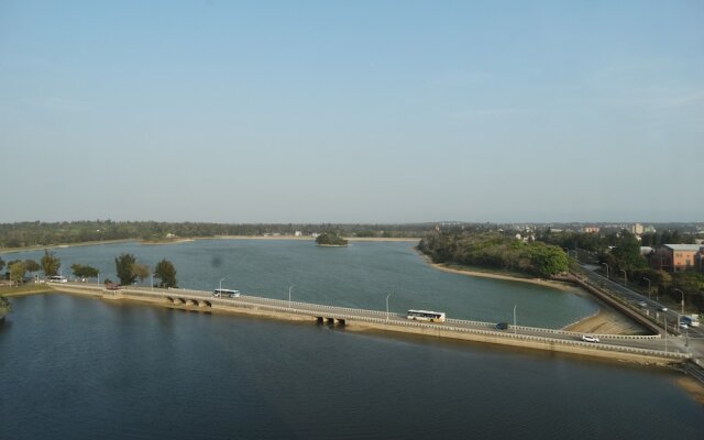 Everrich Golden Lake Hotel