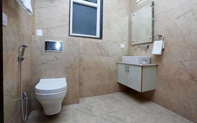 OYO 6591 near Artemis Hospital