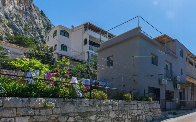 Amazing Apartment in Omis With 3 Bedrooms and Wifi