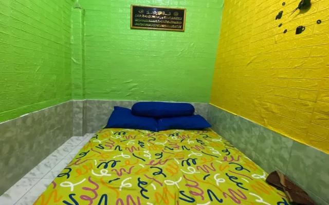 OYO Life 93401 Kos Putri Alamanda Syariah
