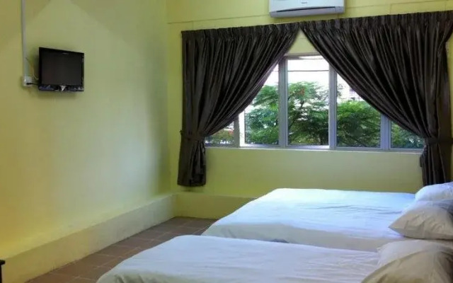Hotel Budget UB Inn