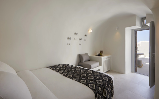 Elysian Santorini