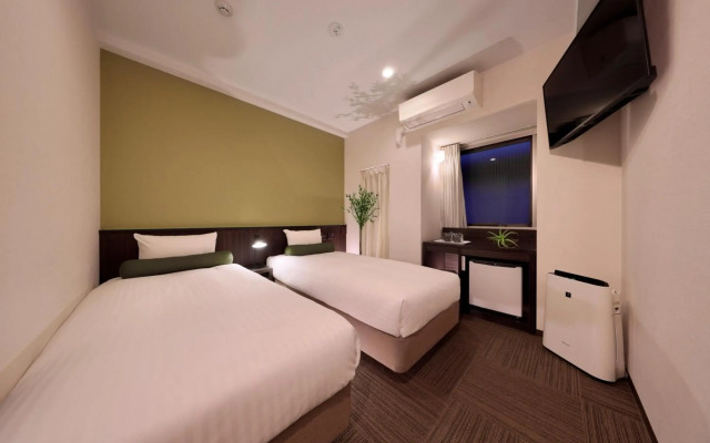 Nipponbashi Crystal Hotel