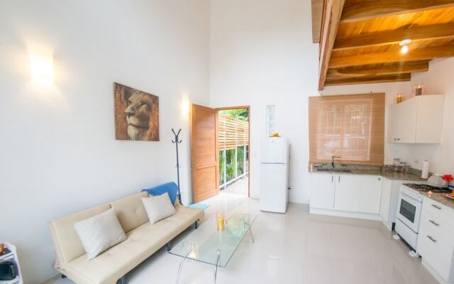 Cocobolo Guest House