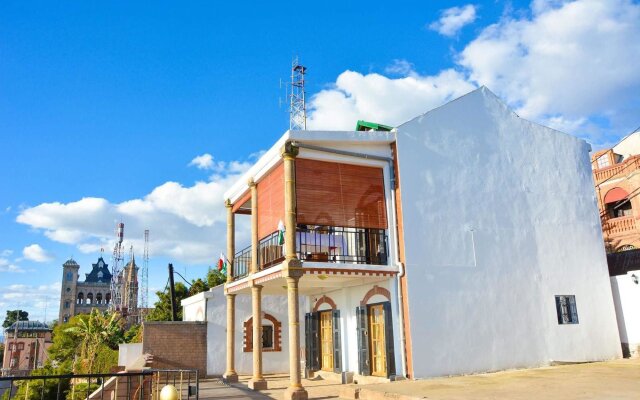 House With 2 Bedrooms in Ambohimitsimbina, With Wonderful City View, F