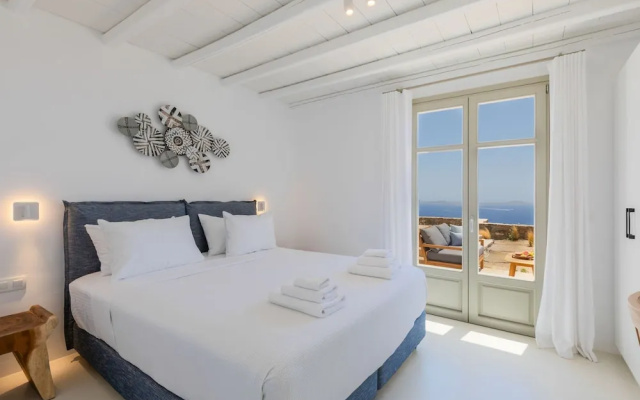 Renovated Luxury Oceanview Villa With Pool in Mykonos