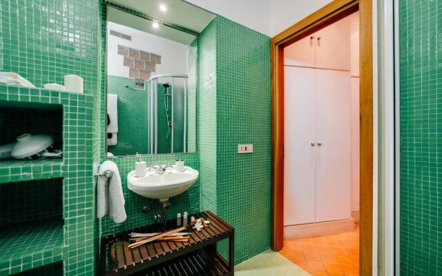 Amazing Flat for 6 People Close to Colosseum