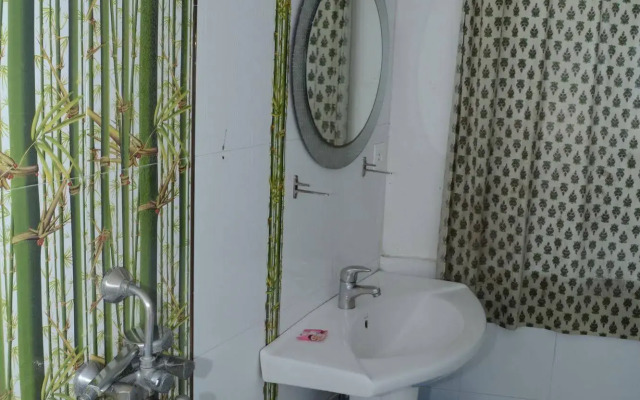 Maya Hotel & Restaurant