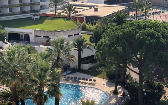 Suites in Cannes Center Sea View