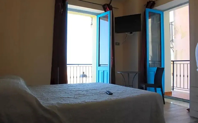 Sea Side Rooms