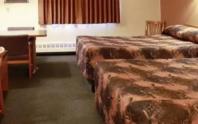 Woodland Inn Meadow Lake