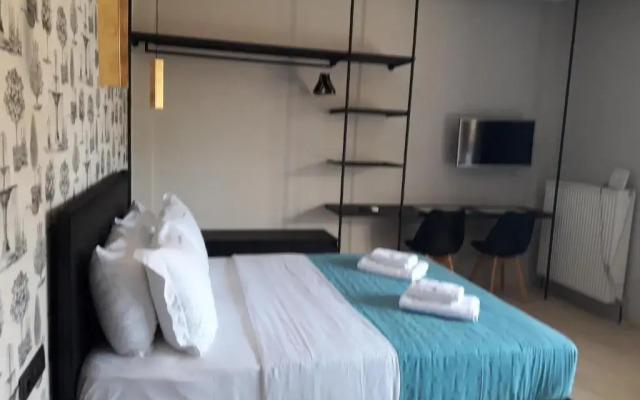 4 Seasons Luxury Apartments