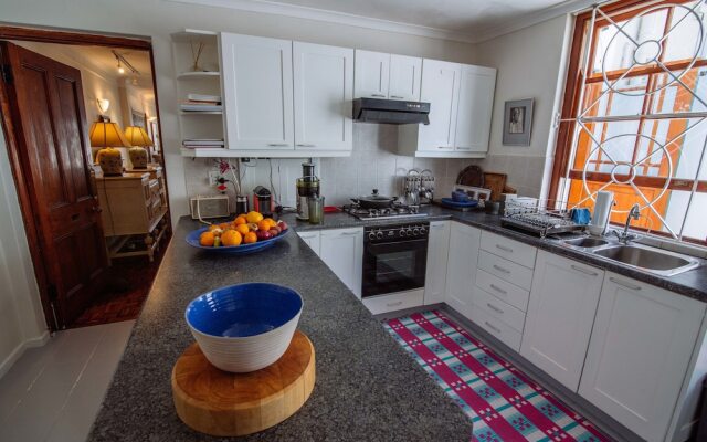 Loader St Magical Cottage