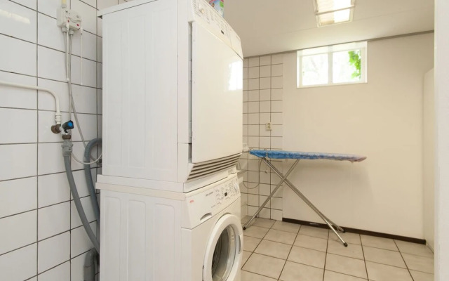 Inviting Farmhouse in 't Zand near Marine Museum