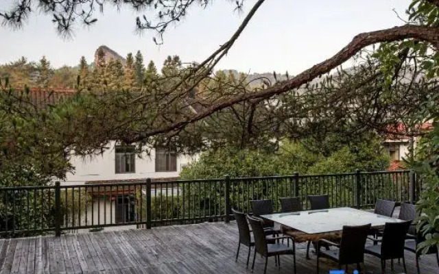 Wuyishan Guanjing Shanfang Hotel