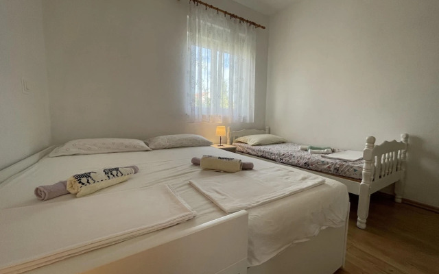 Kuca za Odmor u Kastelima s Pogledom na More