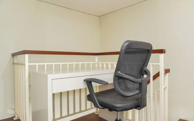 Good Deal Studio Loft At Nifarro Park Apartment