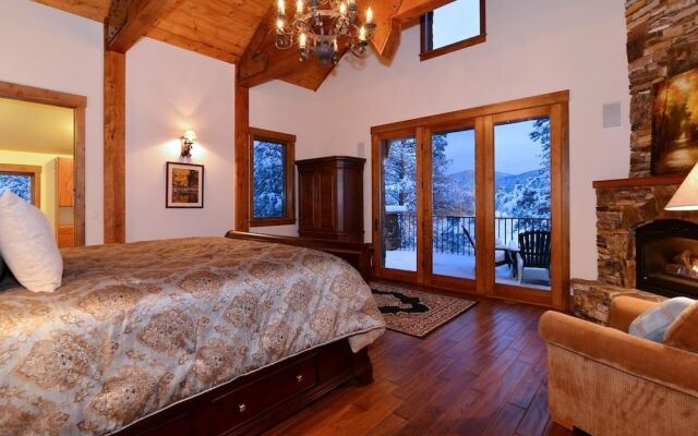 The Lodge at Stoney Ridge