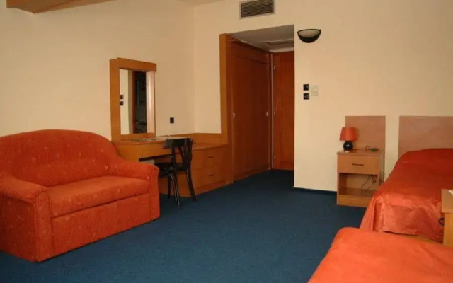 Lugas Wellness Hotel