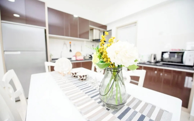 SetiaWalk {BIG GROUP} 2CARPARK 3ROOM WIFI 5min LRT