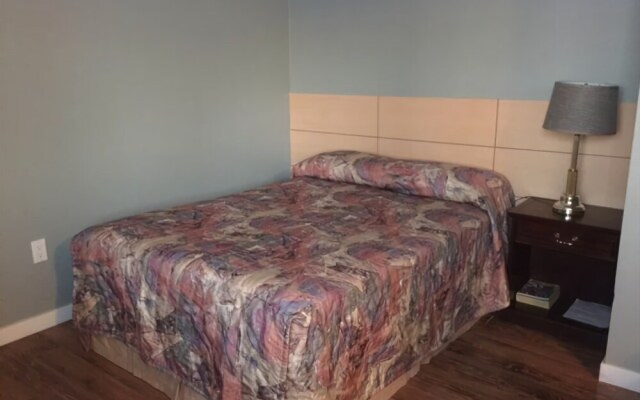 Peace River Inn & Suites