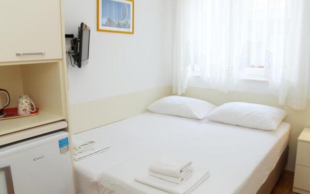 Mito Rooms And Apartments