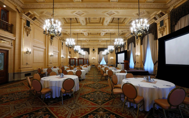 The Fort Garry Hotel, Spa and Conference Centre, an Ascend Collection Hotel
