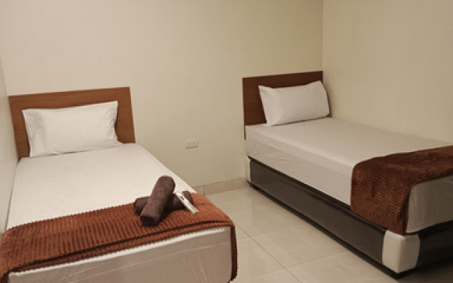 Aquila Family Homestay – Guest Rooms – Bandar Lampung