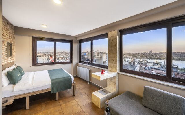 The Pera Hotel