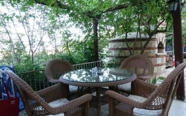 Maviay Hotel