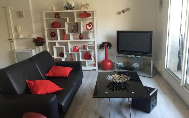 MAGNIFIQUE T3 85m2 VIEUX PORT/CORNICHE