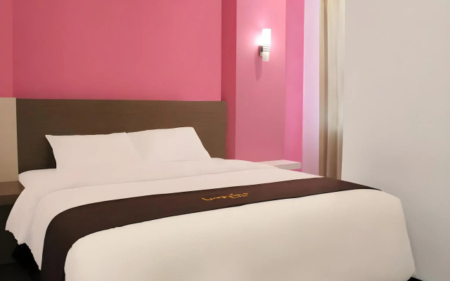 Luxpoint Hotel Surabaya
