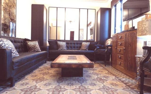 Apartamentos Aragó 345