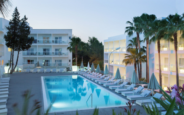 Grupotel Ibiza Beach Resort - Adults Only