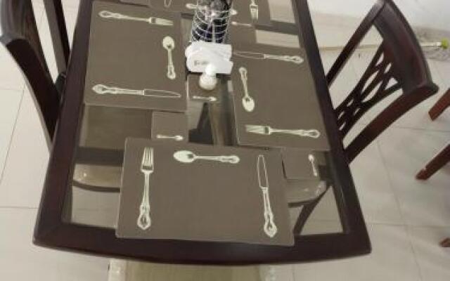 Alcobas a 4 calles de la Playa